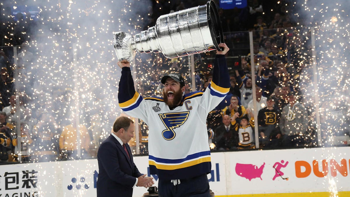 Golden Knights' Alex Pietrangelo Gives New Meaning To Sacrifice