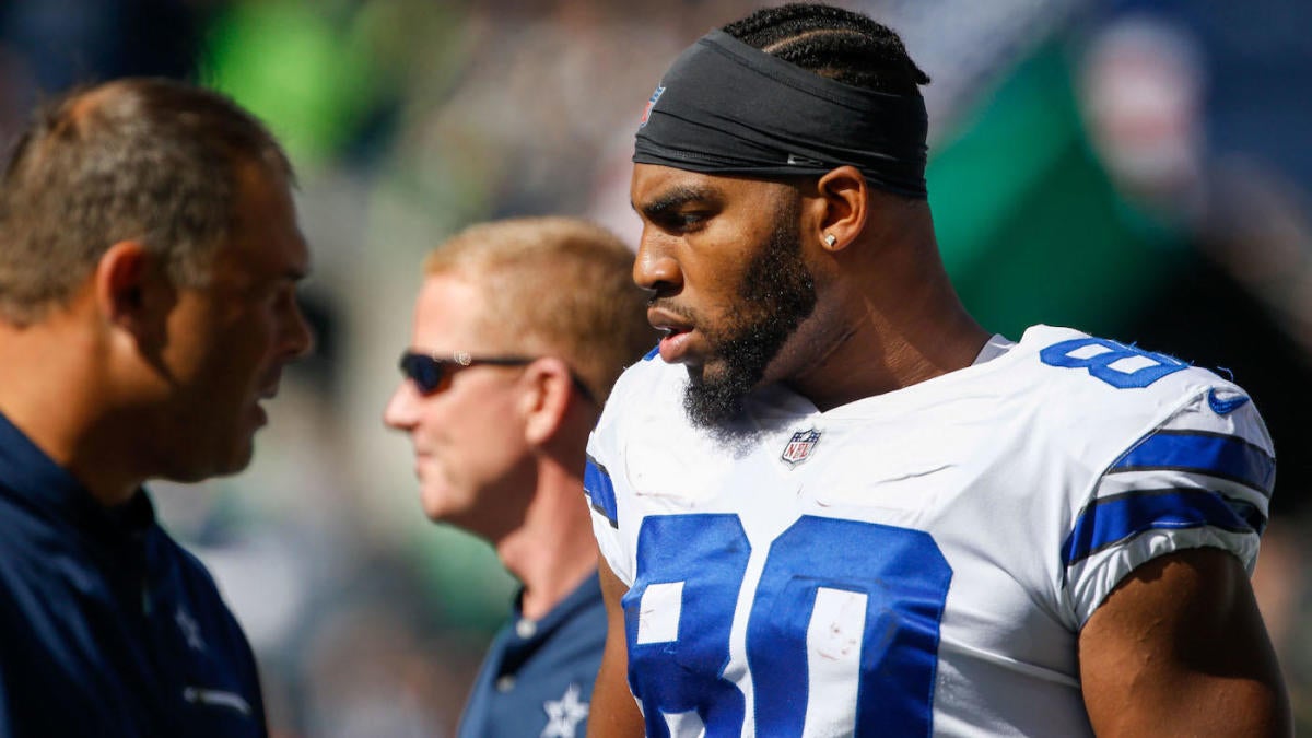 Cowboys' Rico Gathers trying football