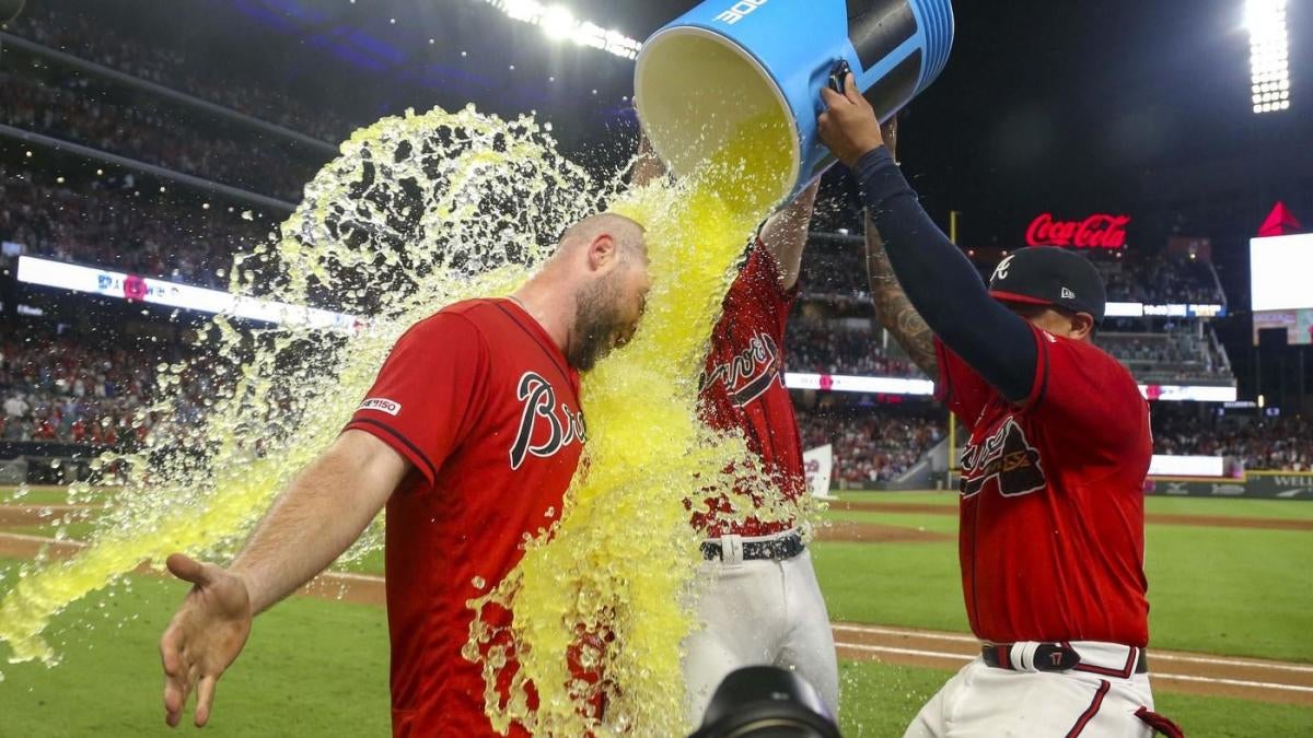 MLB scores: Braves walk off with eighth straight win; Indians' Jake Bauers  hits for cycle 