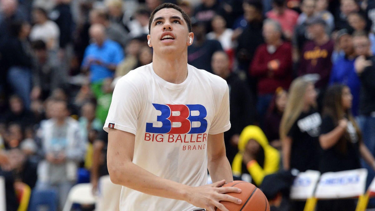 LaMelo Ball of Chino Hills High School dribbles the ball down the News  Photo - Getty Images