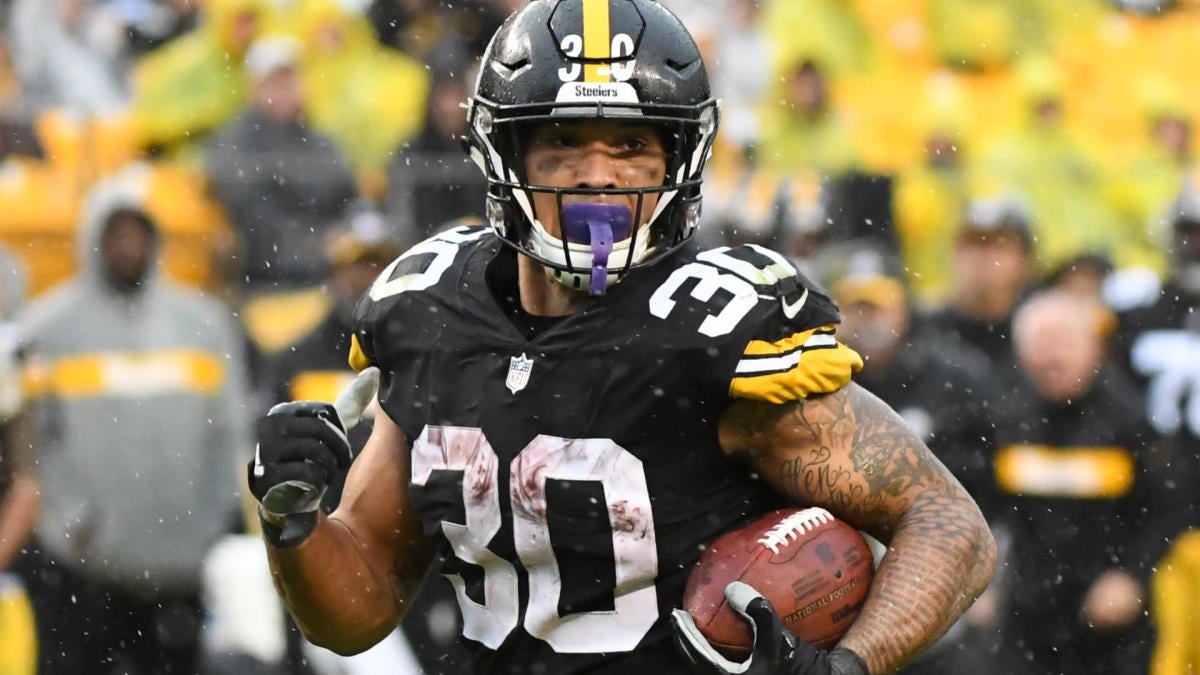 Pittsburgh Steelers at Cleveland Browns NFL Thursday Night Football 2022  picks, odds and more - Revenge of the Birds