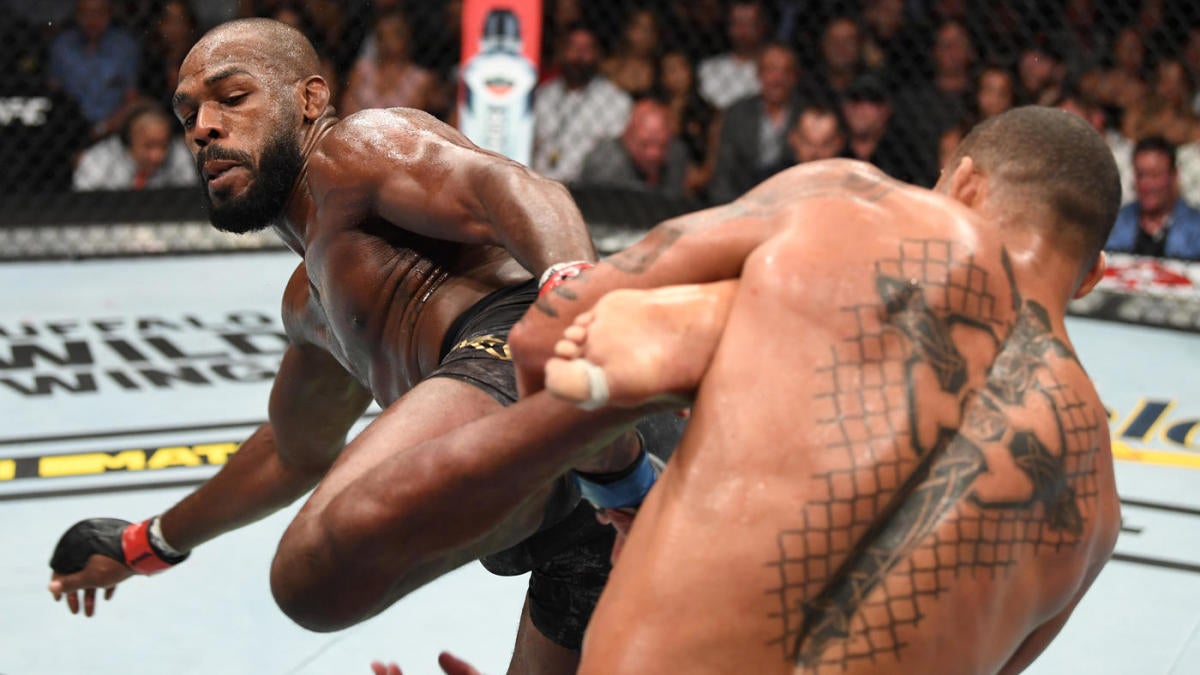Ufc 239 Results Highlights Jon Jones Outpoints Thiago Santos To Retain Light Heavyweight Title Cbssports Com