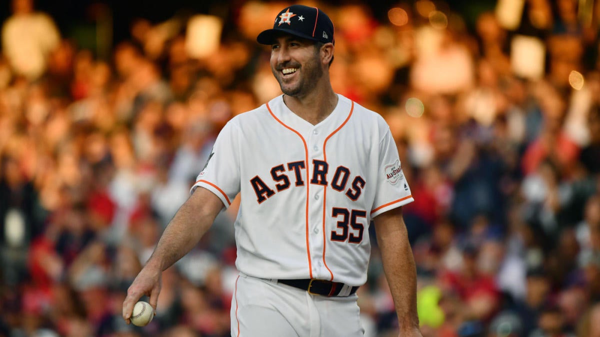 Justin Verlander posts photo with infant daughter after Cy Young results 