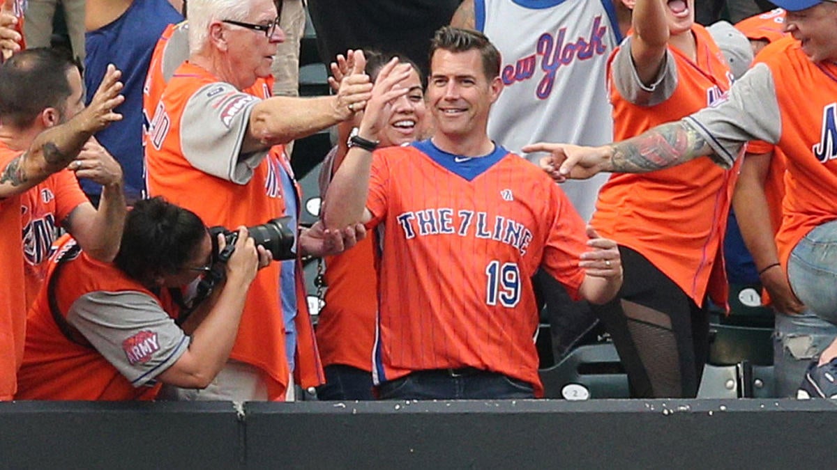 Mets fans send GM Brodie Van Wagenen money on Venmo in desperate