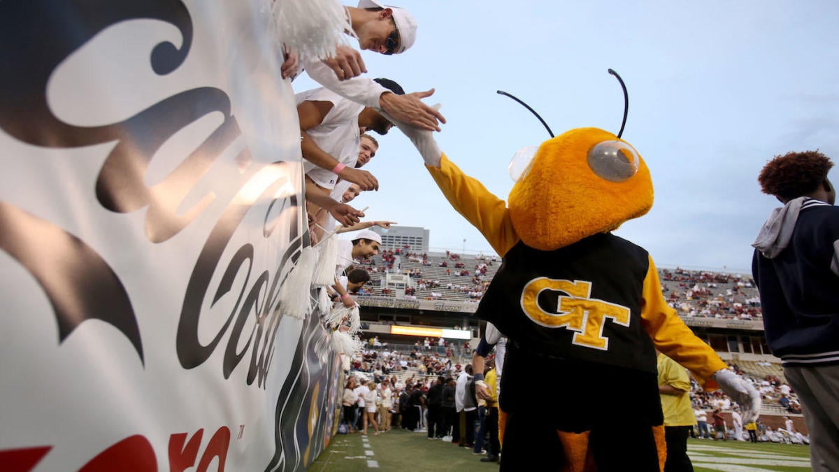 vs Tech College Football Showdown at Bobby Dodd