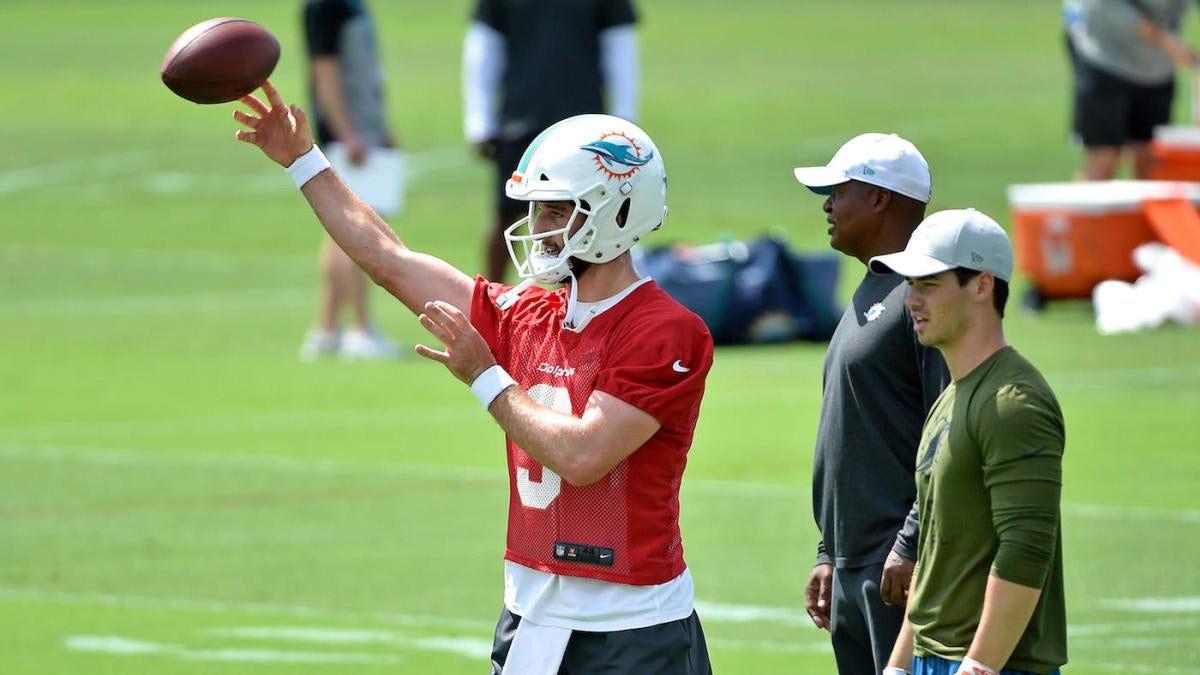 Miami Dolphins: Josh Rosen must start over Ryan Fitzpatrick 2019