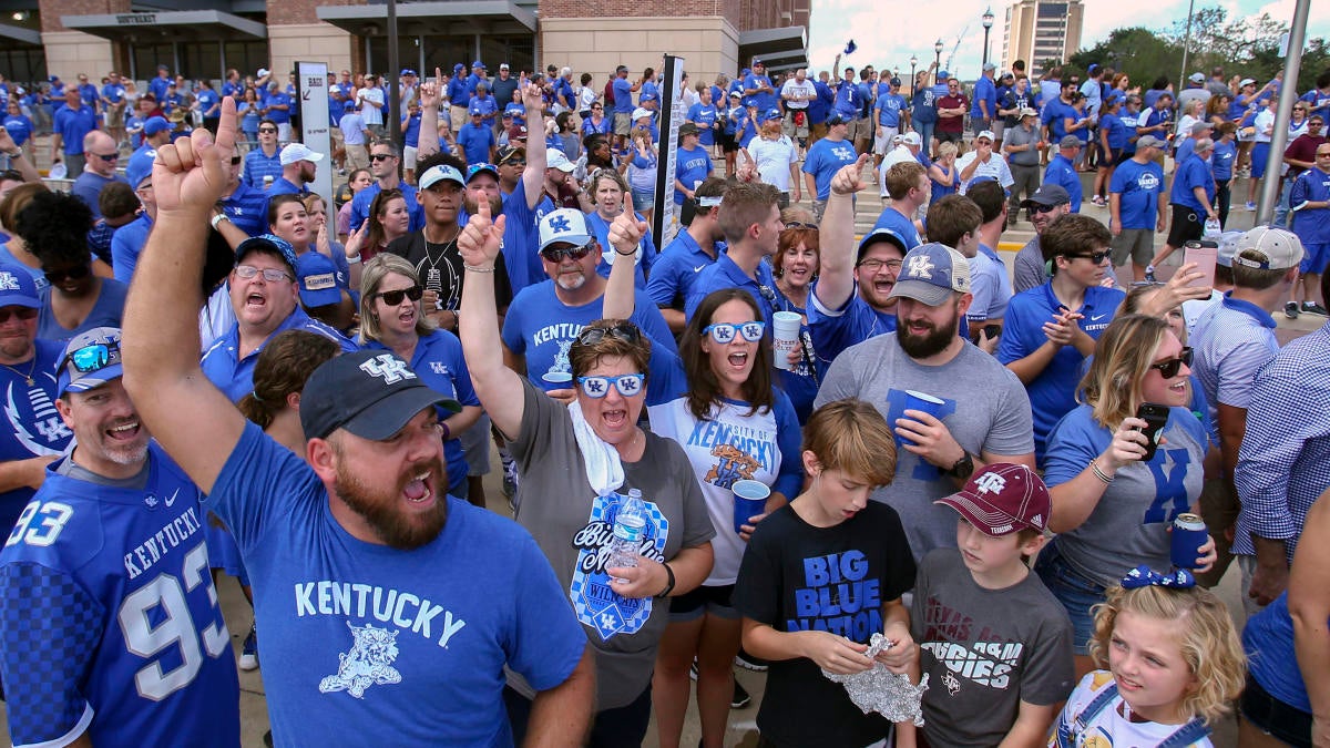 Kentucky Football vs Louisville Cardinals time, TV channel, online stream,  predictions - A Sea Of Blue