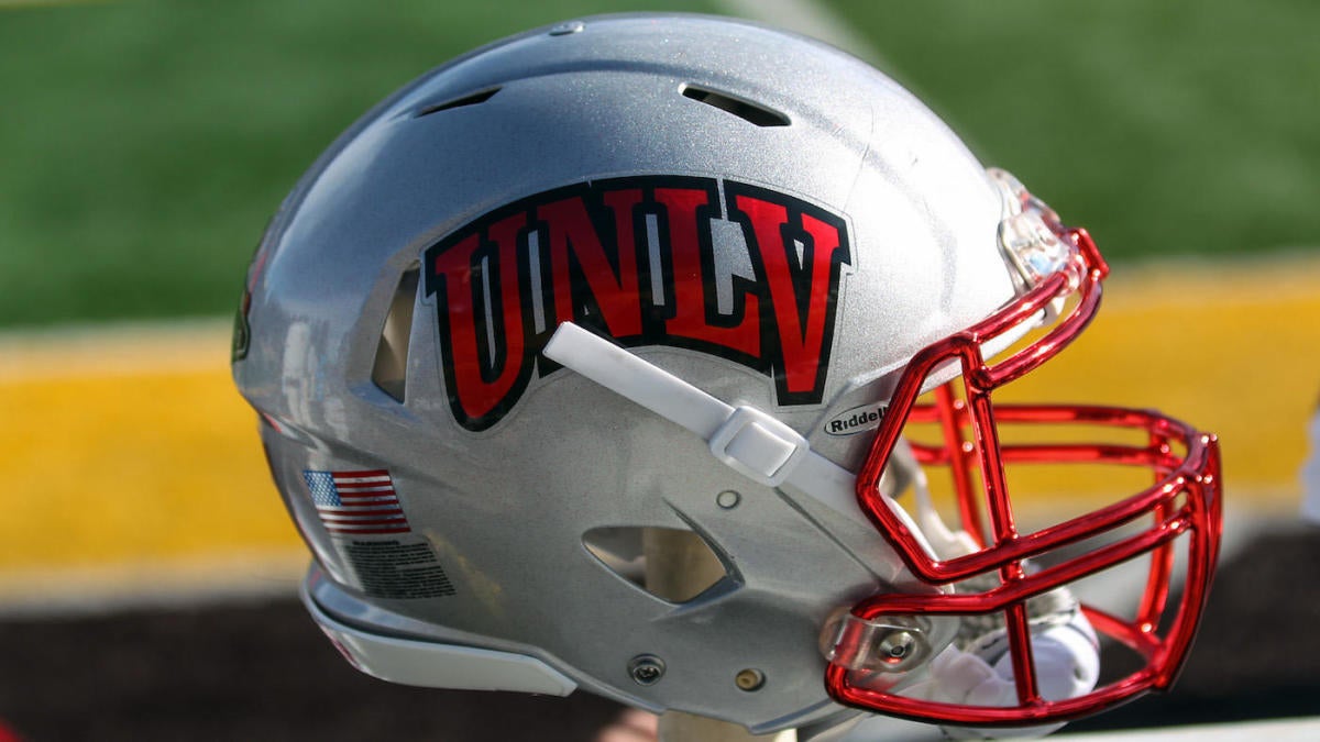 UNLV vs. Notre Dame live stream: How to watch online, TV channel, start  time for Week 8 - DraftKings Network