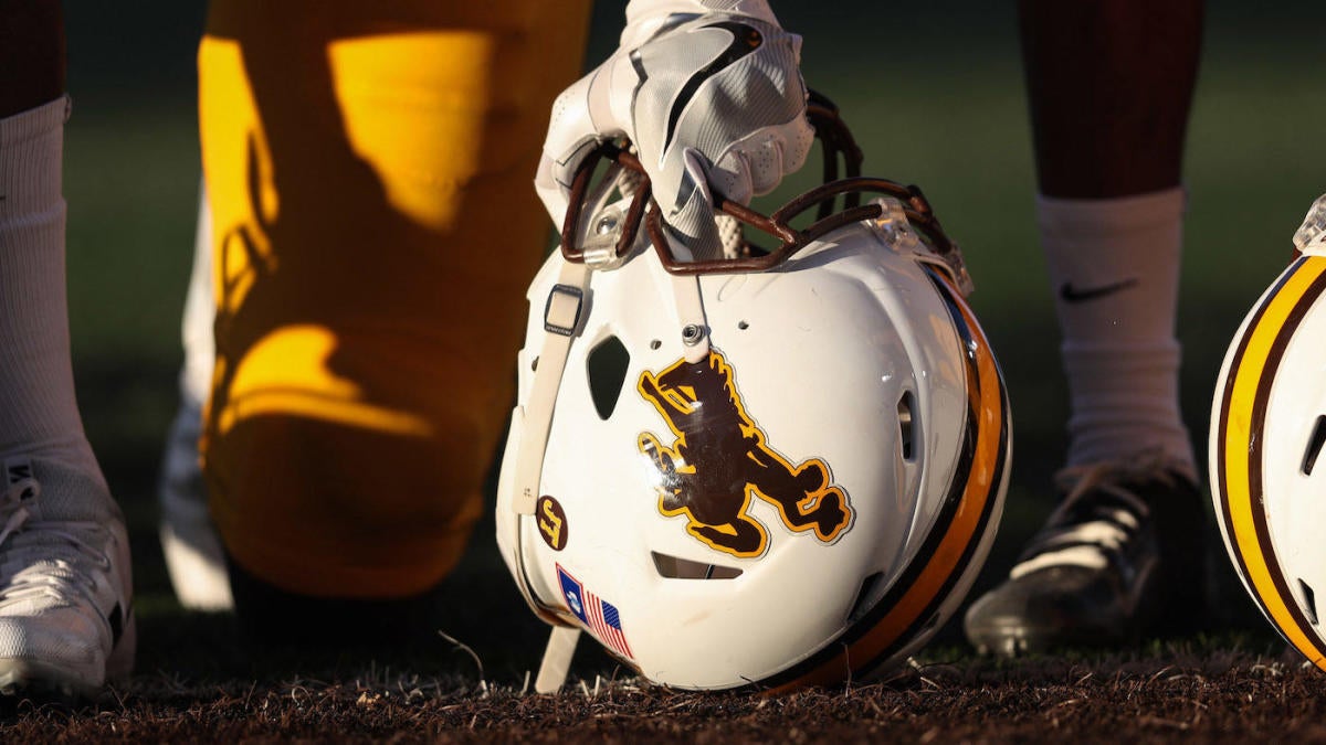 Wyoming vs. Boise State: Live Stream, TV Channel and Start Time   11/19/2022 - How to Watch and Stream Major League & College Sports - Sports  Illustrated.