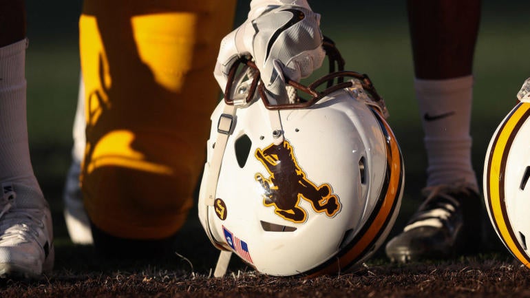 NCAA Football: New Mexico at Wyoming