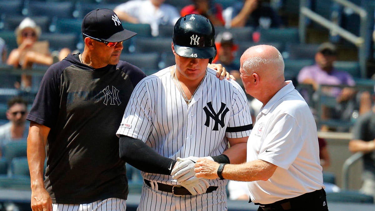 Yankees' Luke Voit takes fastball to the mouth