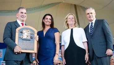 MLB: Baseball Hall of Fame-Parade of Legends