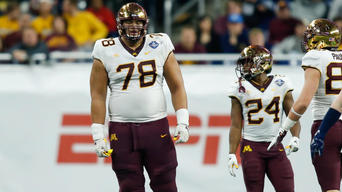 COLLEGE FOOTBALL: Gophers' Faalele is looking to 'dominate' before pursuing  NFL dream