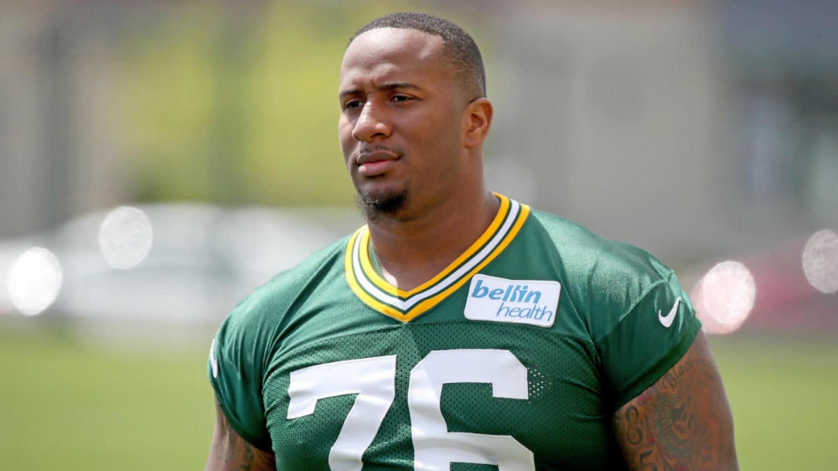 Packers bid farewell to veteran DL Mike Daniels after efforts to trade him  fail - The Athletic