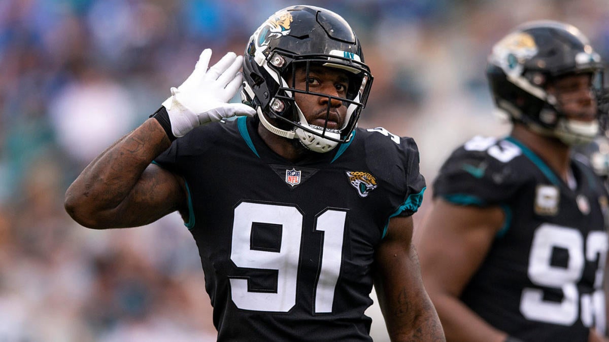 Jaguars DE Yannick Ngakoue, exec Tony Khan spar on Twitter