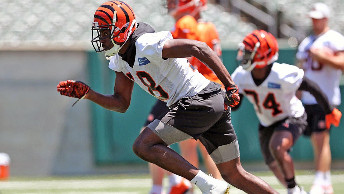 A.J. Green carted off after Bengals wide receiver injures