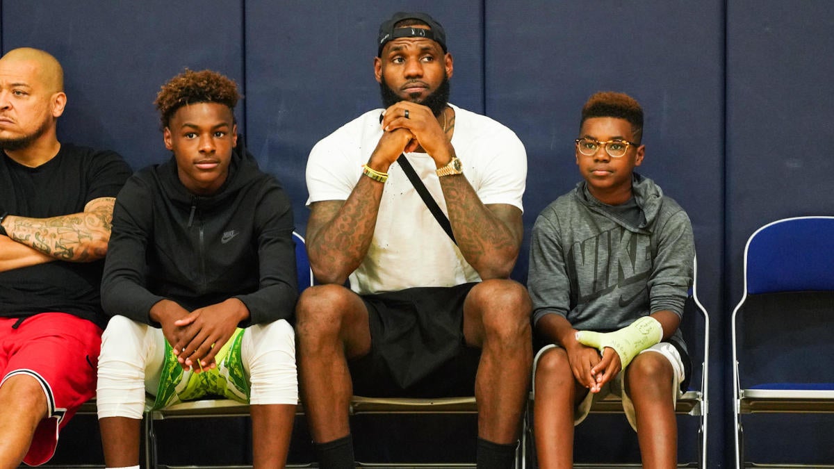 Was Lebron James Really In The Wrong For His Actions At Bronny S Aau Basketball Game Cbssports Com