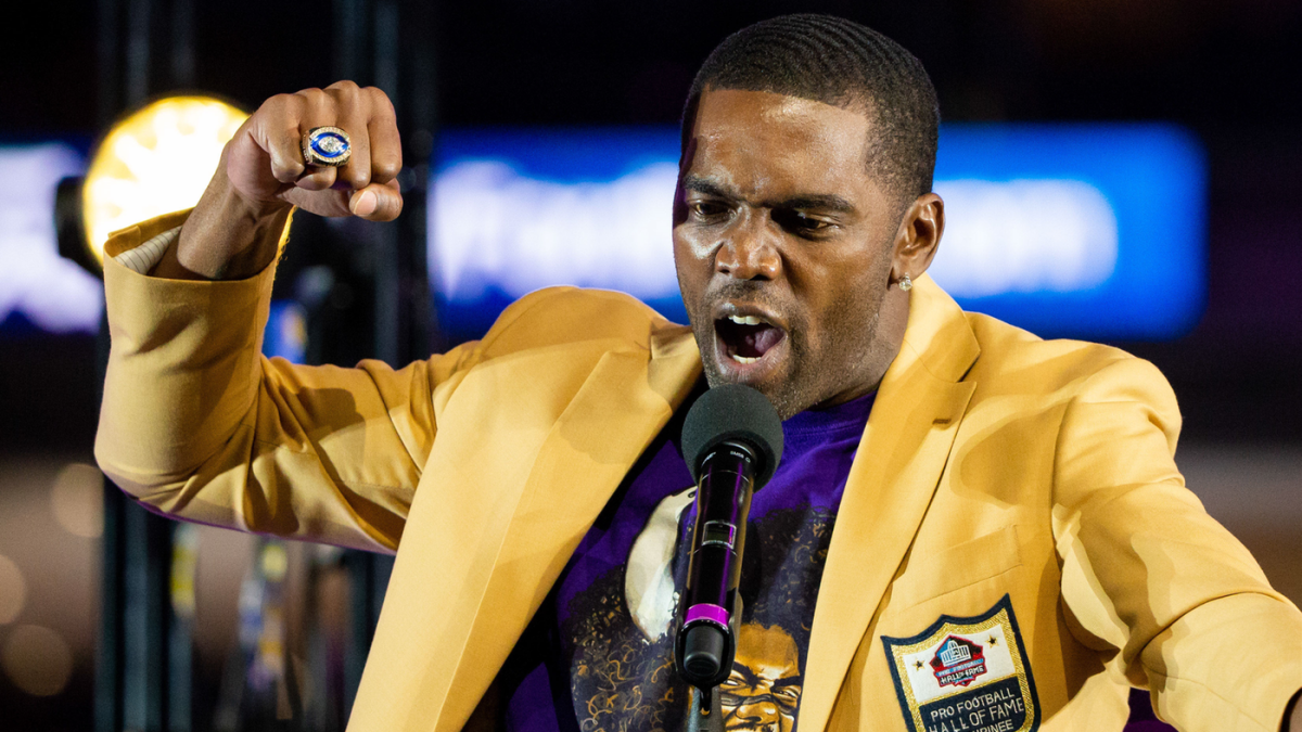 Randy Moss is officially an NFL analyst for Fox Sports 1, as part of 'Fox  Football Daily' 