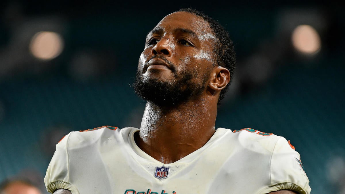 NFL Suspends Cowboys DE Robert Quinn