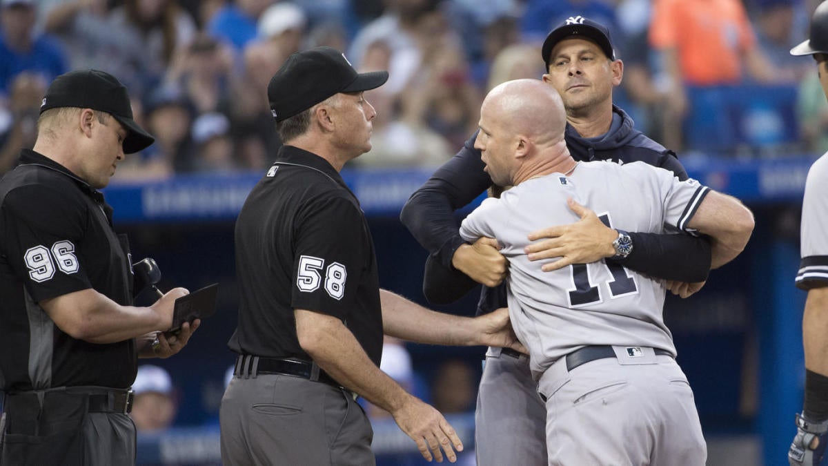 Yankees' Brett Gardner has to end his bat antics