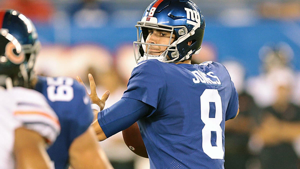 Giants teammates praise Daniel Jones as confident and poised on