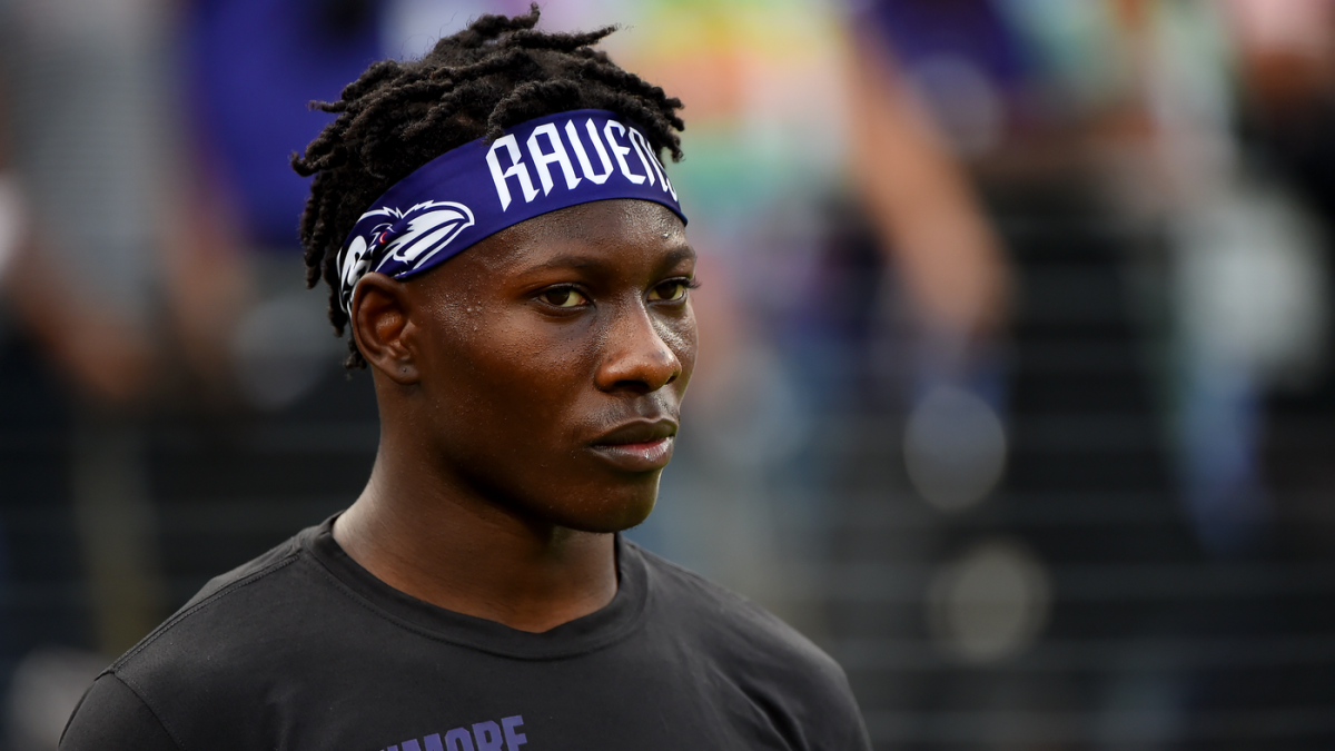 Antonio Brown Sports His Cousin Hollywood Brown's #5 Ravens Jersey