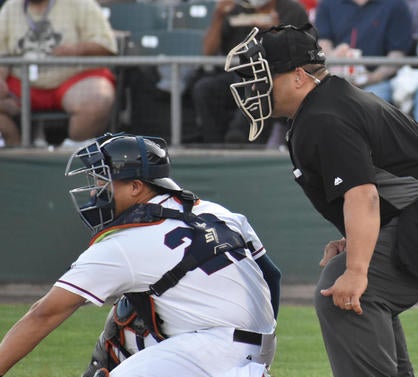 ump2.jpg