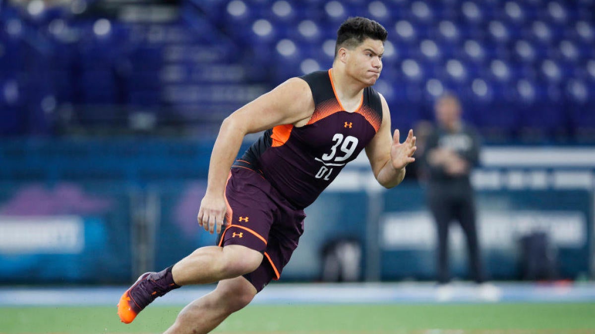 Dallas Cowboys rookie guard Connor McGovern (66) participates in drills  during a NFL football mini camp at the team's training facility in Frisco,  Texas, Friday, May 10, 2019. (AP Photo/Tony Gutierrez Stock