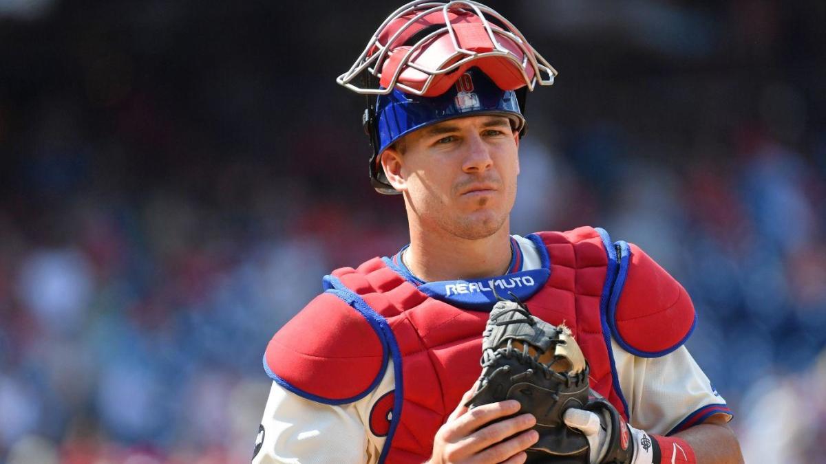 Realmuto powers Phils over Marlins to finish suspended game