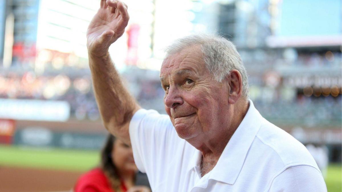 FOX Sports: MLB on X: After winning the NLCS, @Braves Manager Brian Snitker  visited with former manager Bobby Cox. @Ken_Rosenthal tells the story:   / X