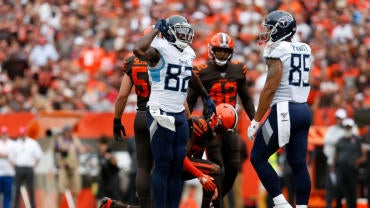 Tennessee Titans v Cleveland Browns