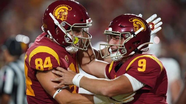 Usc Trending Upward On The Field Despite Quarterback Change