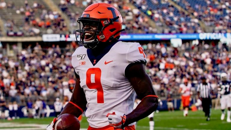 NCAA Football: Illinois at Connecticut