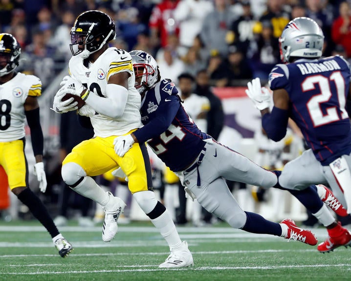 NFL: Pittsburgh Steelers at New England Patriots
