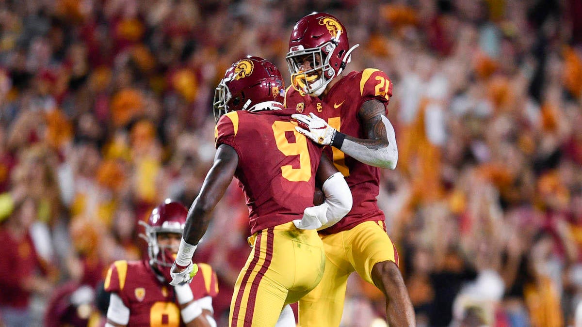 USC vs. Utah score, takeaways: Trojans ride third-string QB to key victory over No. 10 Utes