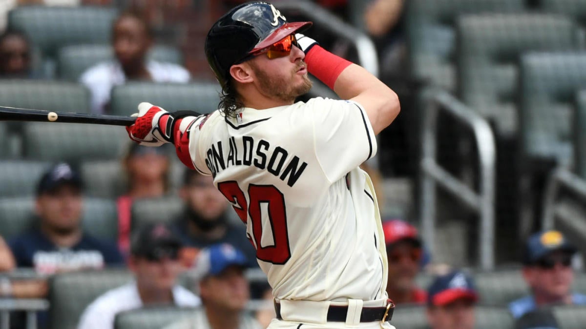 WATCH: Josh Donaldson gifts his mother a Maserati after she quits smoking 