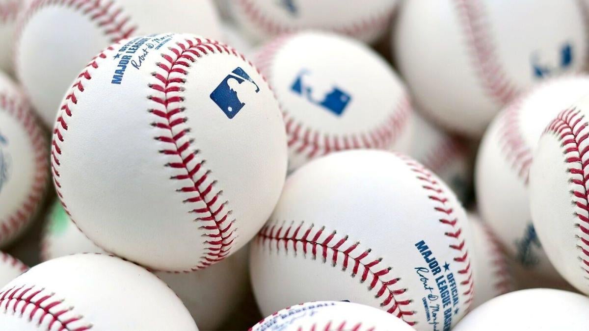 10 baseball games to play in at-home 