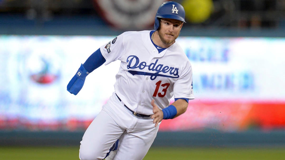 Max Muncy Los Angeles Dodgers Unsigned Running to First Base Photograph
