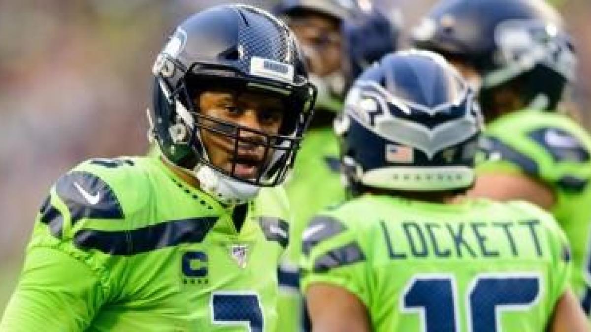 Marshawn Lynch On Russell Wilson Blocking Him, Incredible Aaron