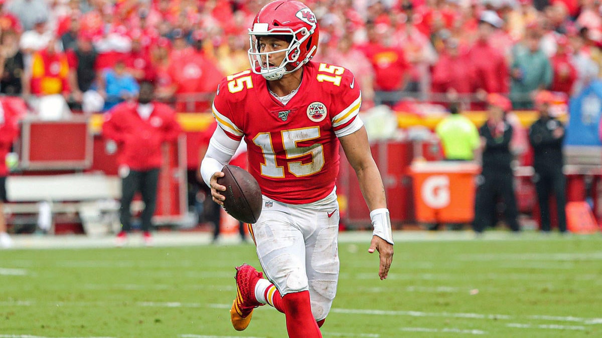 Patrick Mahomes Incredible Touchdown Pass To Byron Pringle After Scramble Has Twitter Buzzing Cbssports Com