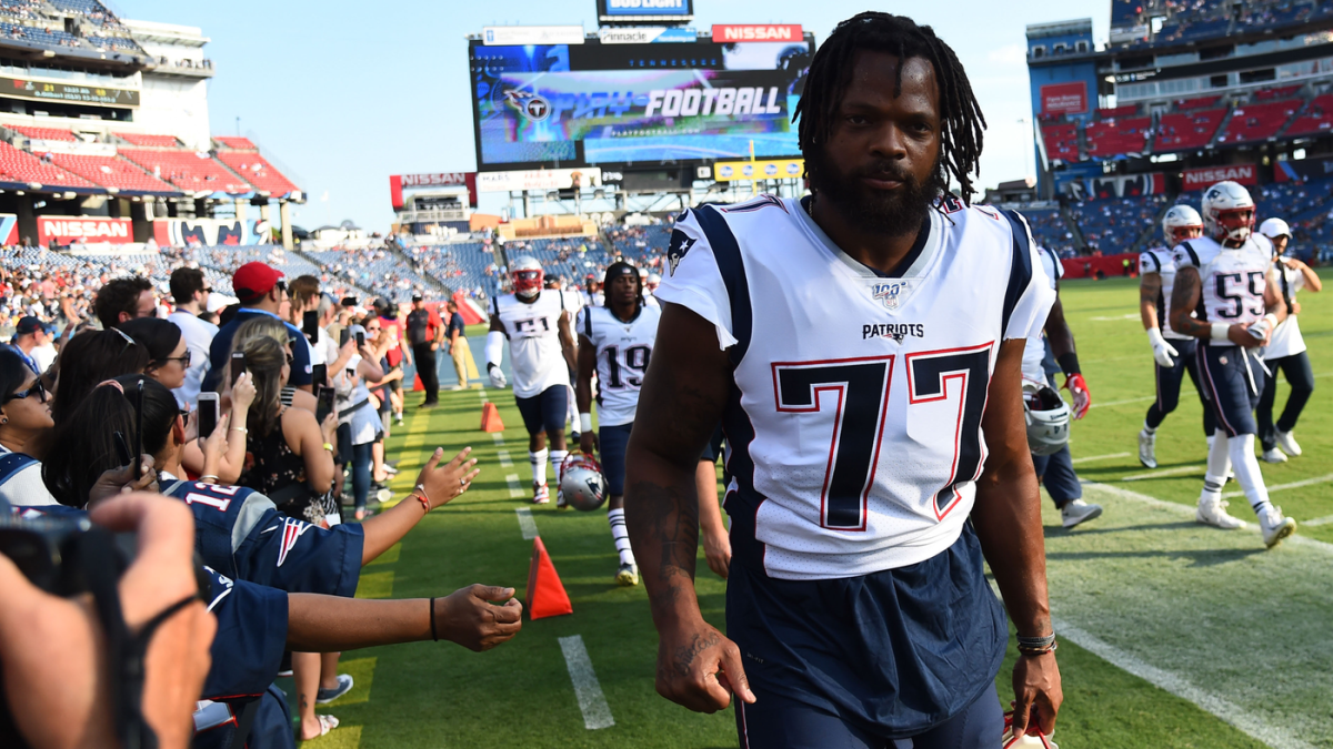 Michael Bennett has plenty to say about Levi's Stadium, lack of