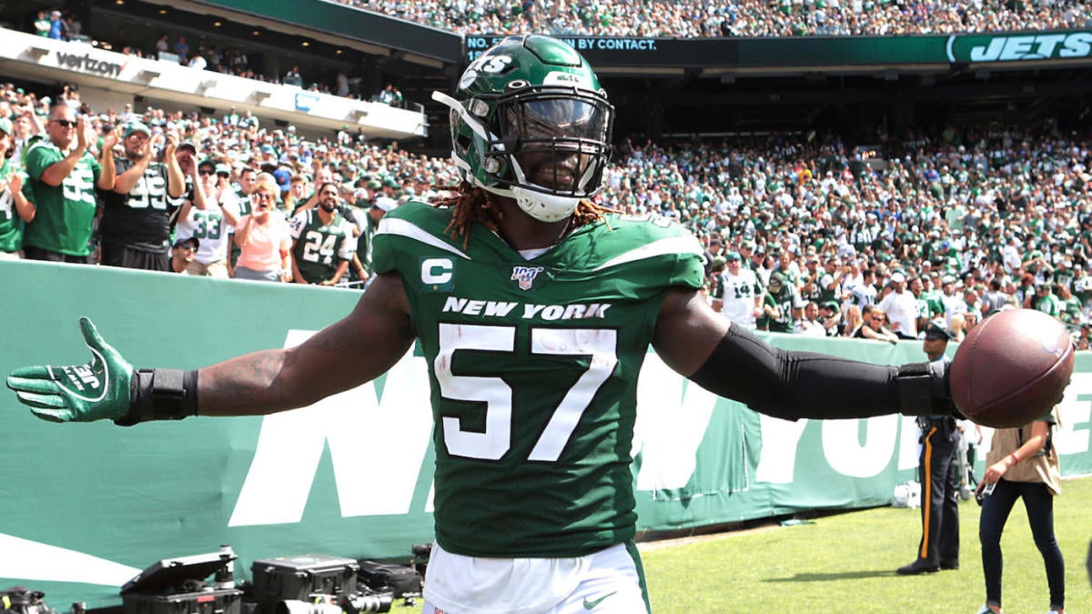 C.J. Mosley of the New York Jets reacts against the Baltimore Ravens  News Photo - Getty Images