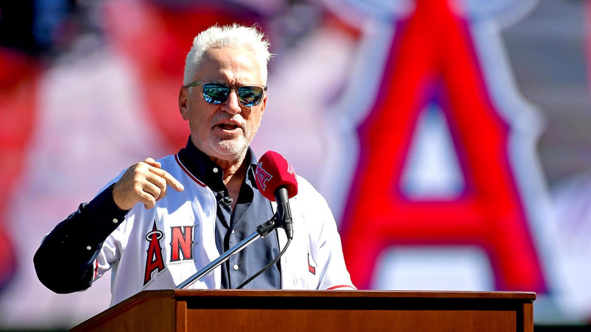 Cubs introduce Joe Maddon