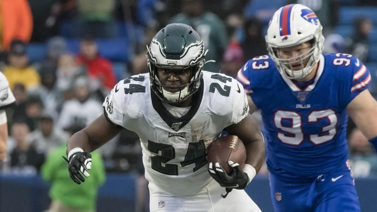 Why Eagles are bringing back ex-Dolphins RB Jordan Howard 