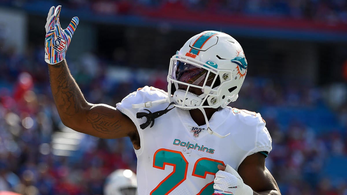 Dolphins waive running back Mark Walton after another legal