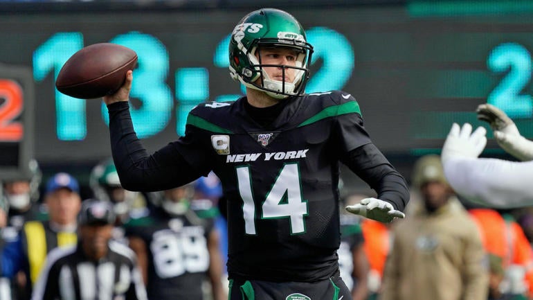 usatsi-13649613-sam-darnold-nyj-qb-2019-1400.jpg