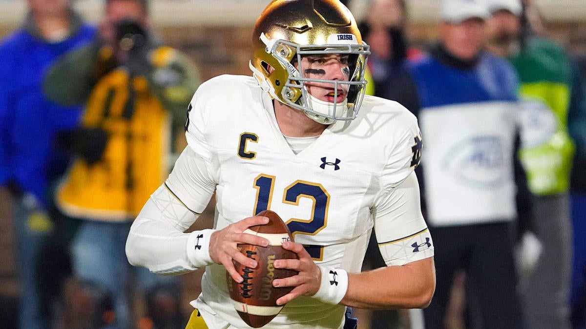 Notre Dame Football: Should Ian Book return next season?