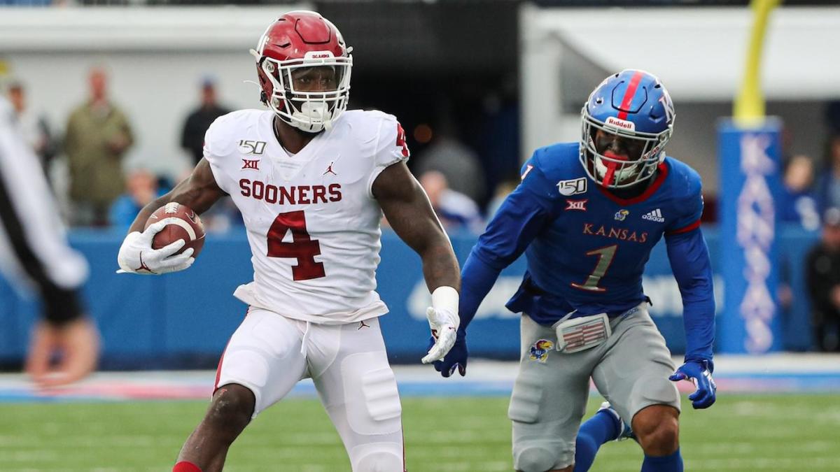 Oklahoma loses key contributors in RB Trey Sermon, DL Kenneth Mann for the season to injuries