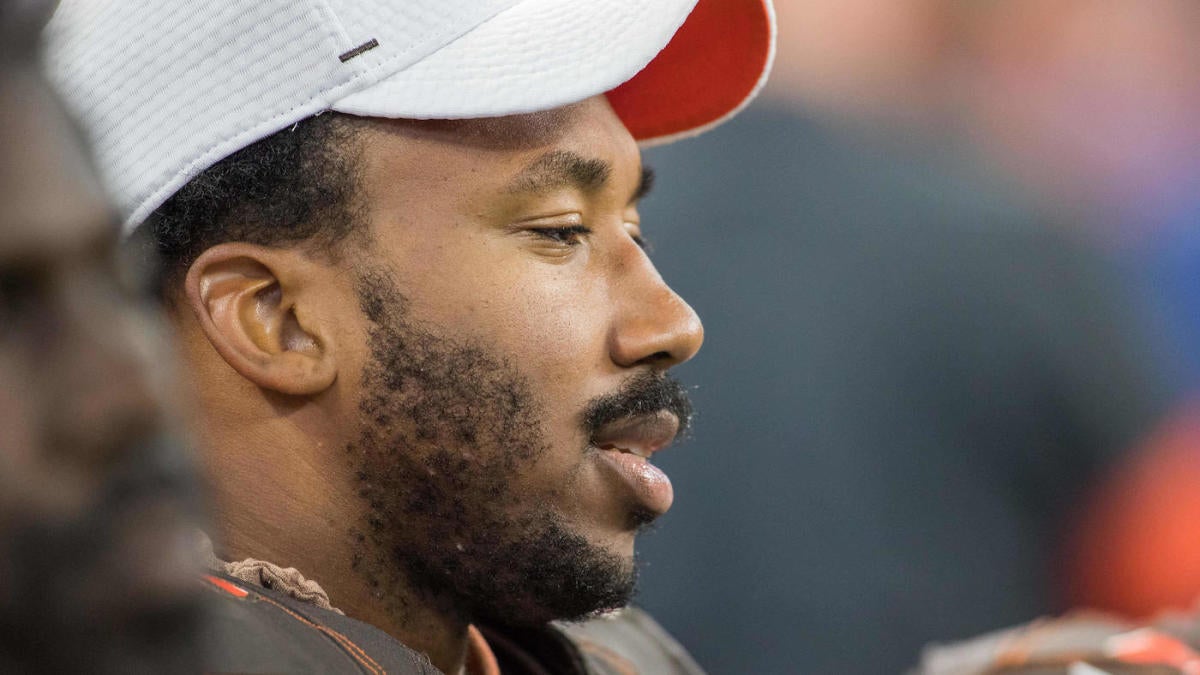 NFL Suspends Myles Garrett ''Indefinitely'' After Brutal Helmet Fight - E!  Online