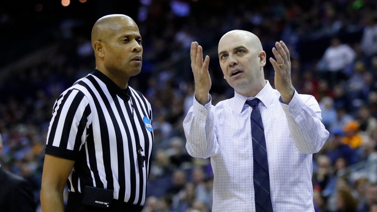 Utah to hire Utah State's Craig Smith to replace Larry Krystkowiak as Utes coach